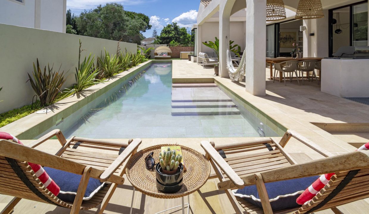 C. Velazquez 25-004 copy