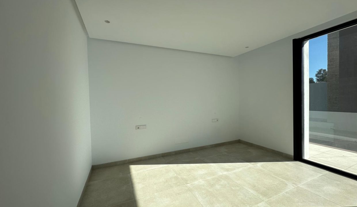 PHOTO-2025-11-20-15-44-41(1)