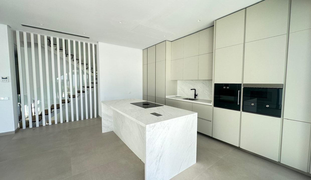 PHOTO-2025-11-20-15-44-41(14)