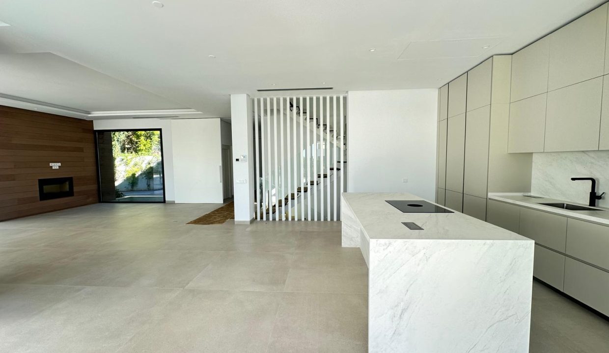 PHOTO-2025-11-20-15-44-41(17)