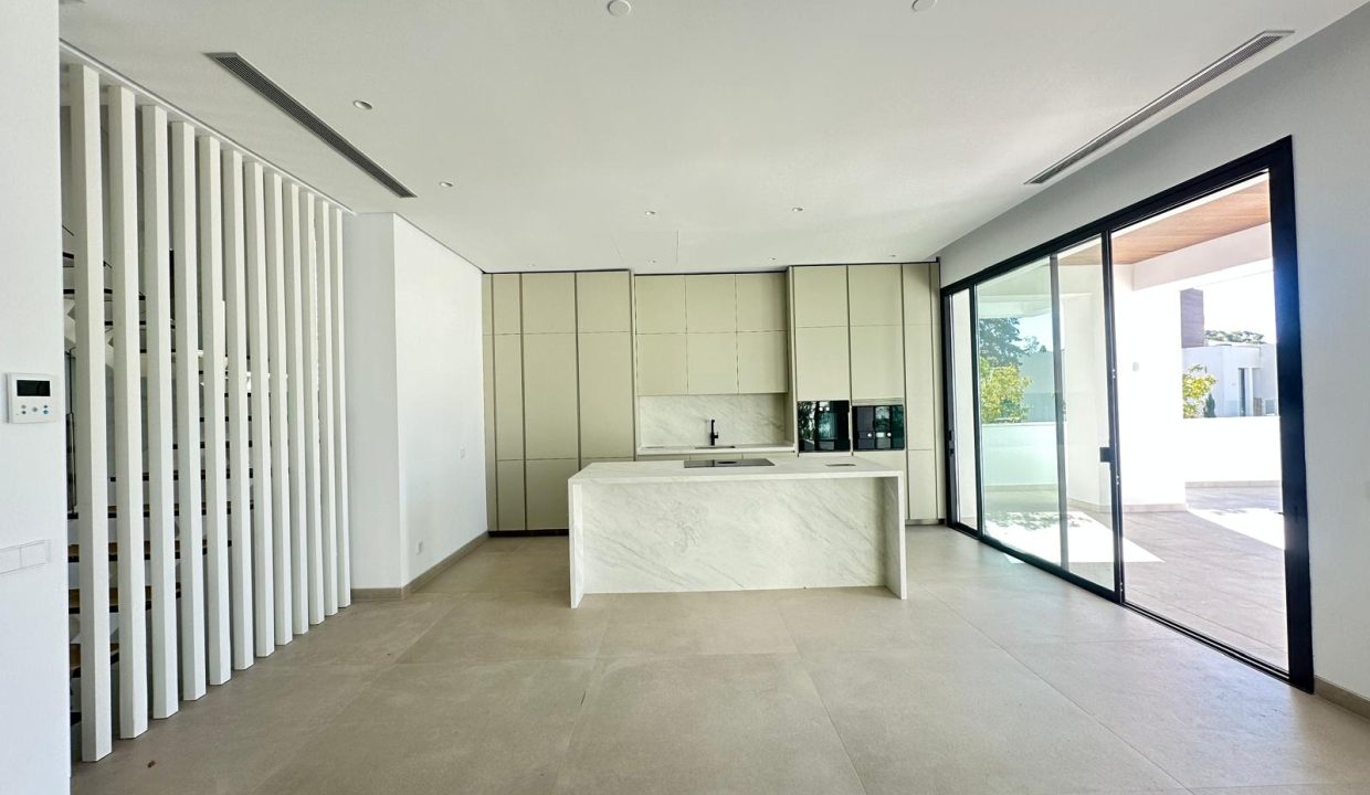 PHOTO-2025-11-20-15-44-41(18)