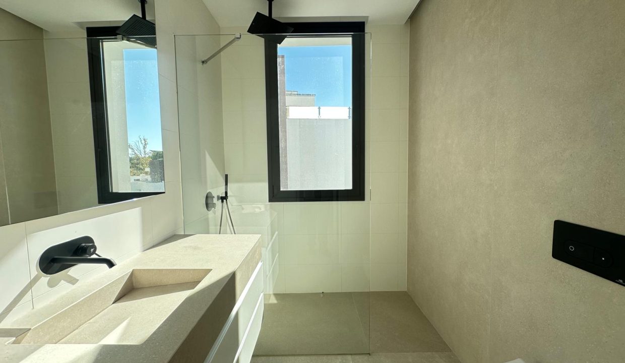 PHOTO-2025-11-20-15-44-41(3)